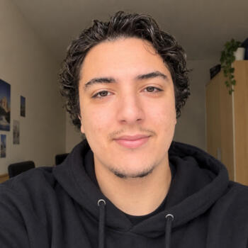 Babysitter in Calais: Zakaria