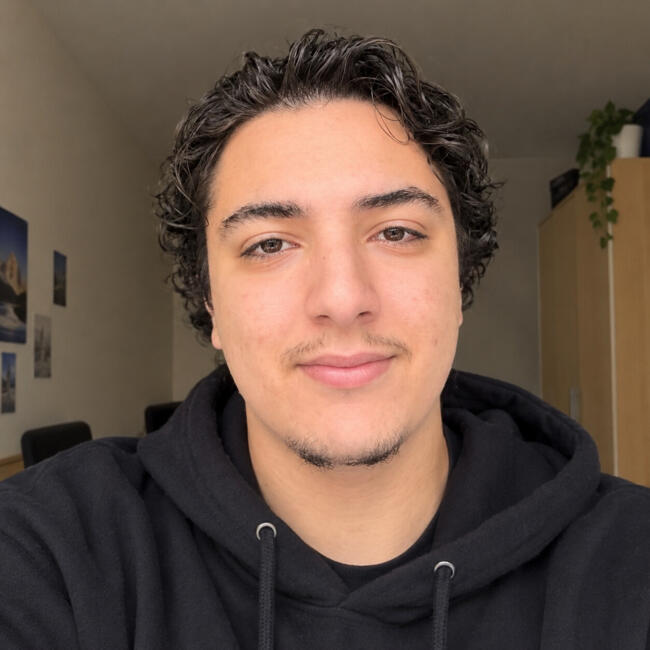 Babysitter in Calais: Zakaria
