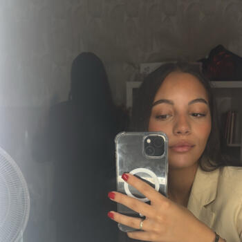 Babysitter in La Môle: Fadwa