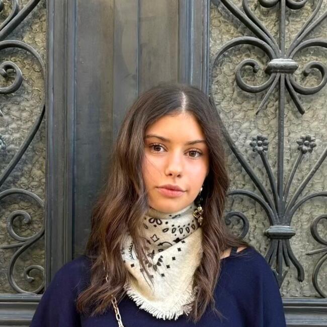 Baby-sitter à Bordeaux: Louise