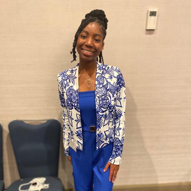 Babysitter in Lauderdale Lakes: Zahmiya