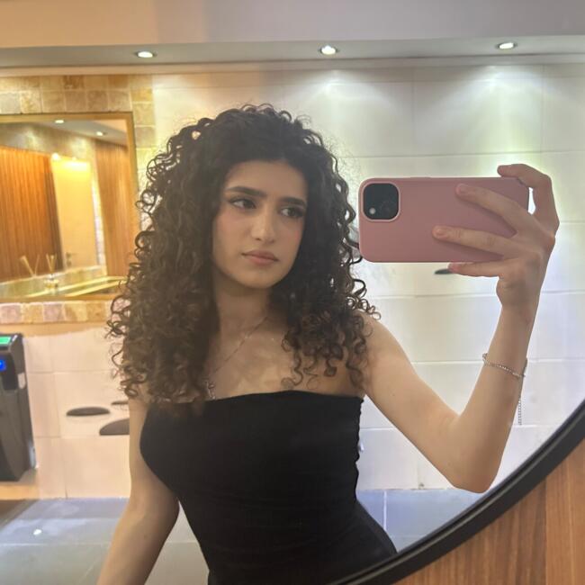 בייביסיטר ב- עספיא: Maisan