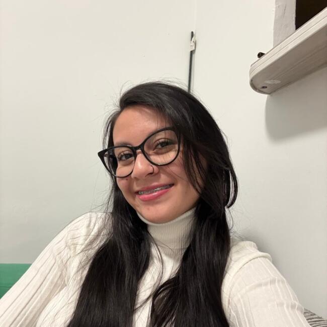 Canguro en Olot: Valentina