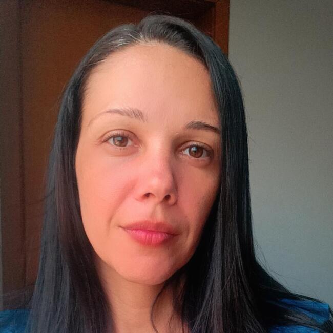 Babysitter in Anápolis: Natália