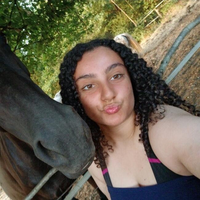 Babysitter in Massy: Yasmine