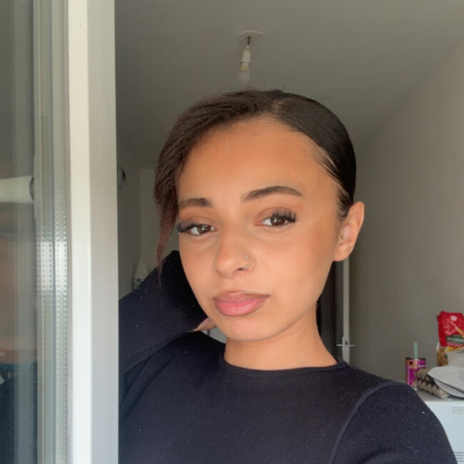 Babysitter in Nantes: Ines