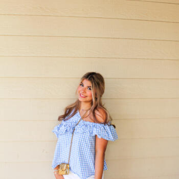 Babysitter in Lubbock: Bella