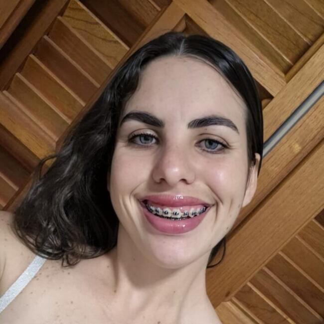 Babysitter in São João da Boa Vista: Vanessa