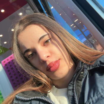 Baby-sitter Cergy: Dounia
