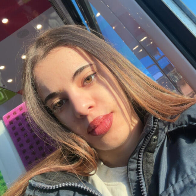 Babysitter in Cergy: Dounia