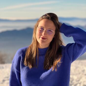 Babysitter in Pont-Évêque: Marie