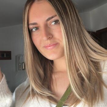 Canguro en Huelva: Alejandra