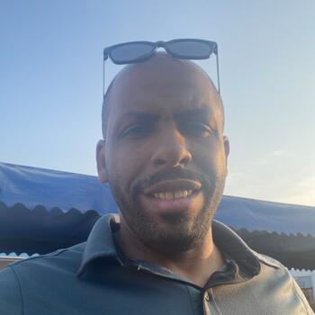 Babysitting job in ‘Inak: babysitting job Hamad