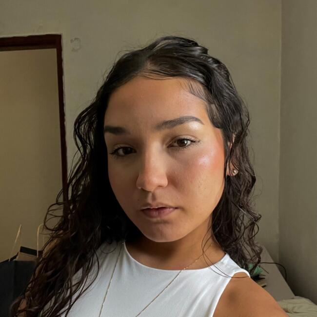 Babysitter in Palhoça: Karolaine