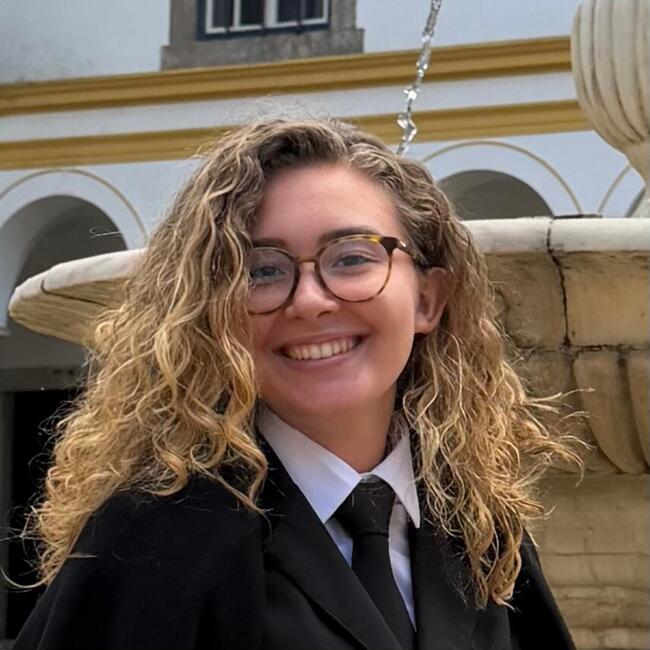 Babysitter in Queluz: Maria