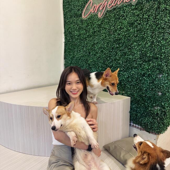 Babysitter in Singapore: Britney