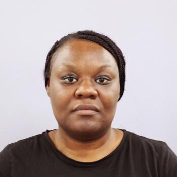 Babysitter in London: Nina