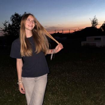 Baby-sitter Hulluch: Julie