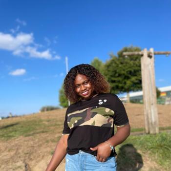 Nanny in Rodez: Hawa