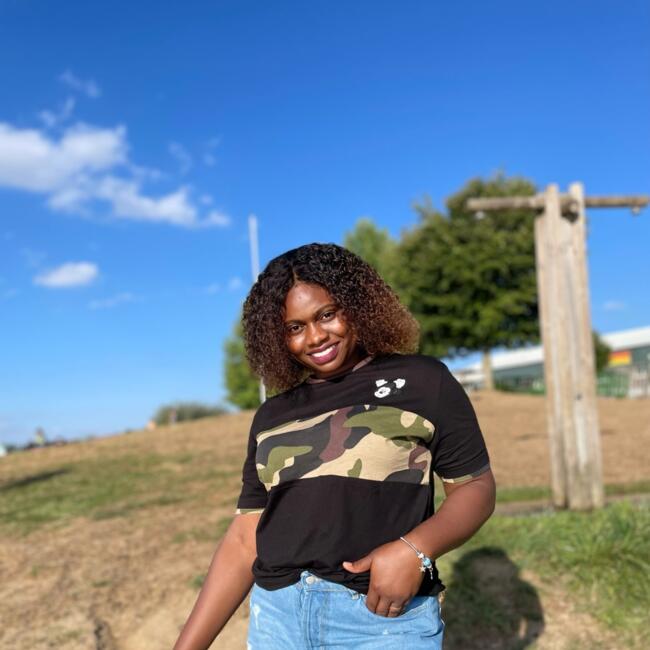 Nanny in Rodez: Hawa