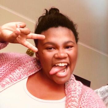Babysitter Port Elizabeth: Tayla