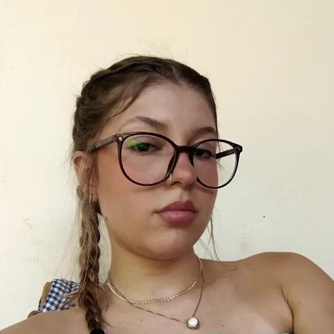 Babysitter in Piracicaba: Amanda