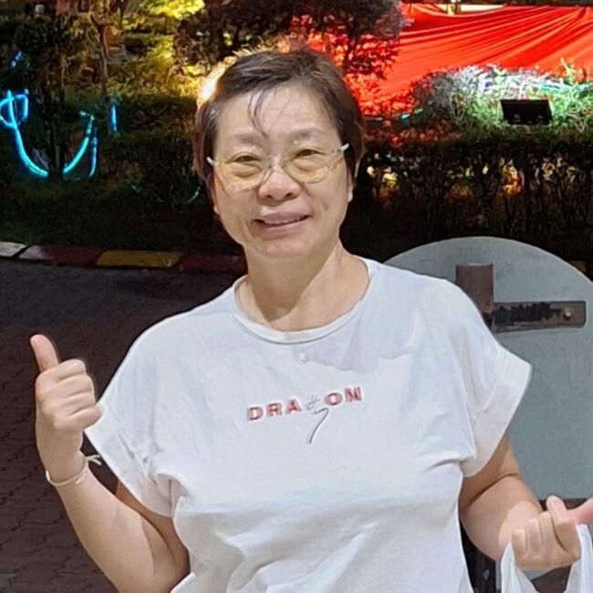 Babysitter in Singapore: Hwee Ching