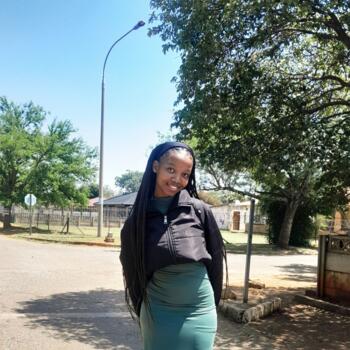 Babysitter Johannesburg: Nonhlanhla