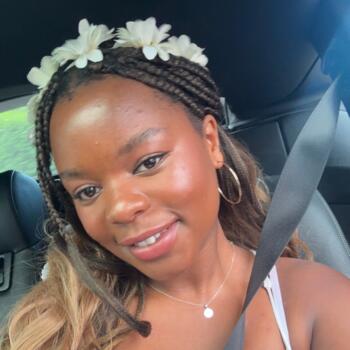 Babysitter in St Helens: Crystal Mhizha