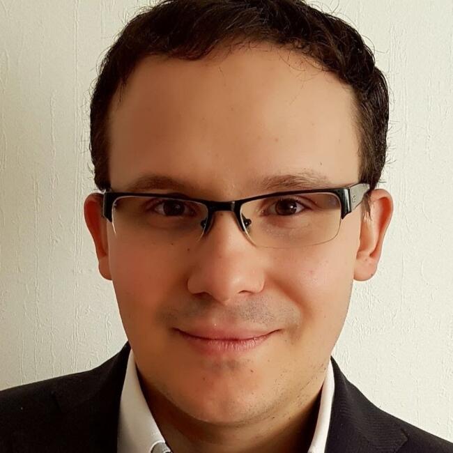 Δουλειά για babysitter στην περιοχή Vernier: Paulo André