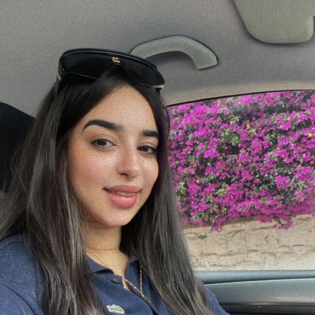 Babysitter in Brest: Mina