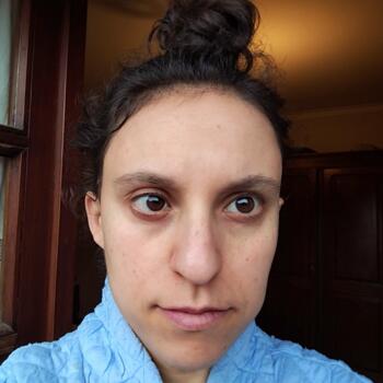 Babysitting job in Carrazedo (Distrito de Braga): babysitting job Aura