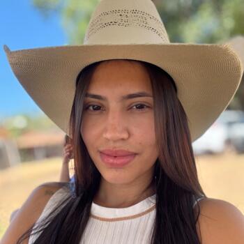 Babysitter in Cuiabá: Vanessa