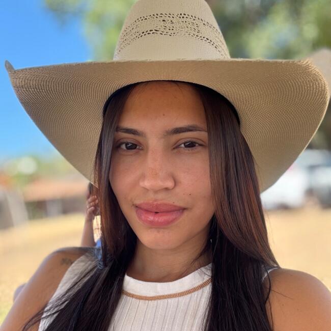 Babá em Cuiabá: Vanessa