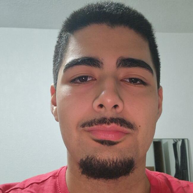 Babysitter in Keulen: Emirhan