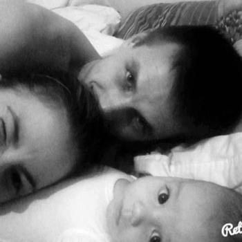Trabalho de babysitting em Almada: Trabalho de babysitting VALERIA