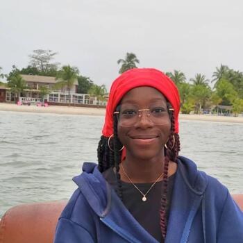 Babysitter in Baltimore: Mari