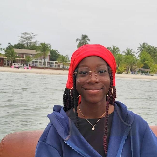 Babysitter in Baltimore: Mari