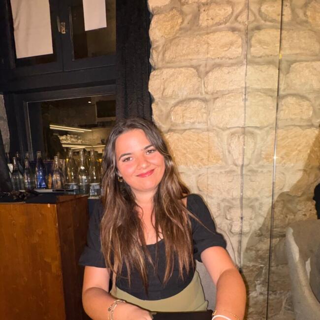 Babysitter in Paris: Sarah