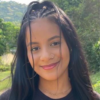 Babysitter Magé: Mayara