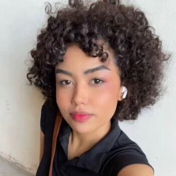 Babysitter Blumenau: Lorena