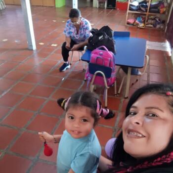 Babysitter Valencia: Yailis