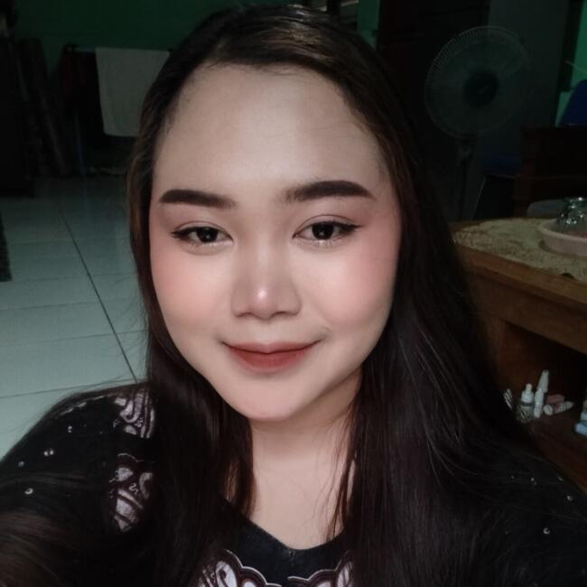 Babysitter in Jakarta: Hesti