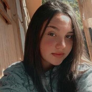 Babysitter in São José dos Pinhais: Joana