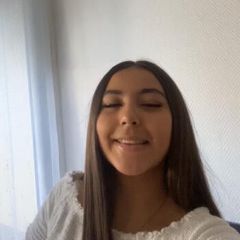 Babysitter Paris: Sarah