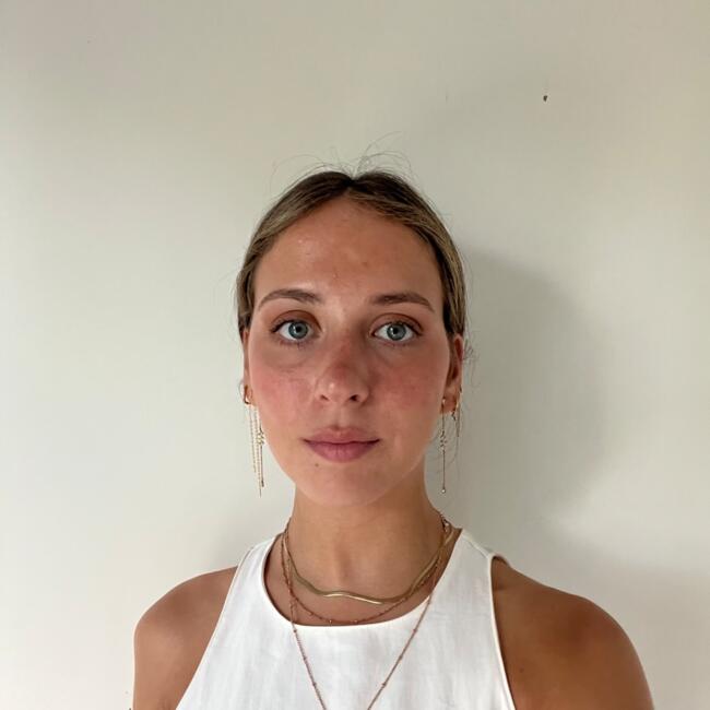 Babysitter in Soto de Viñuelas: Paula