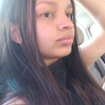 Babá em Tubarão: Evellyn