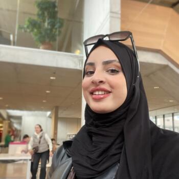 Babysitter Lebbeke: Imene Bouaouni