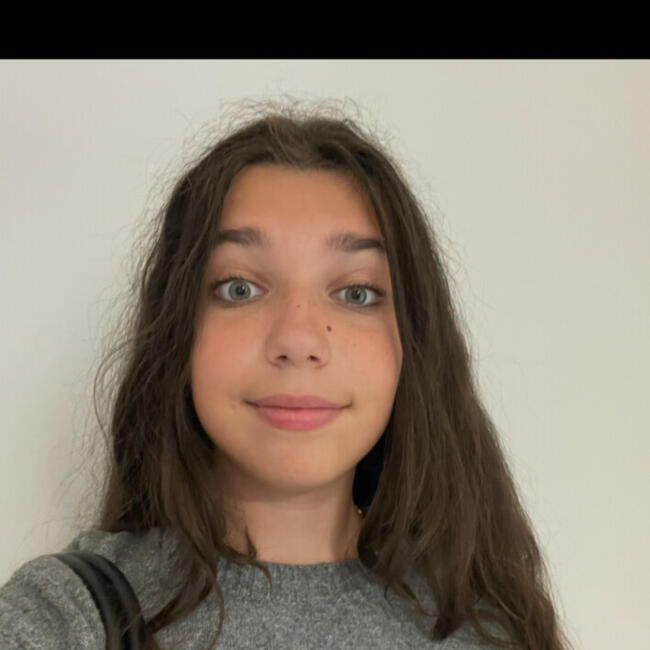 Babysitter in Paris: Margot