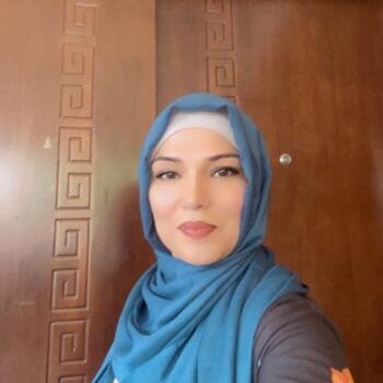 Babysitter Slough: Faiza